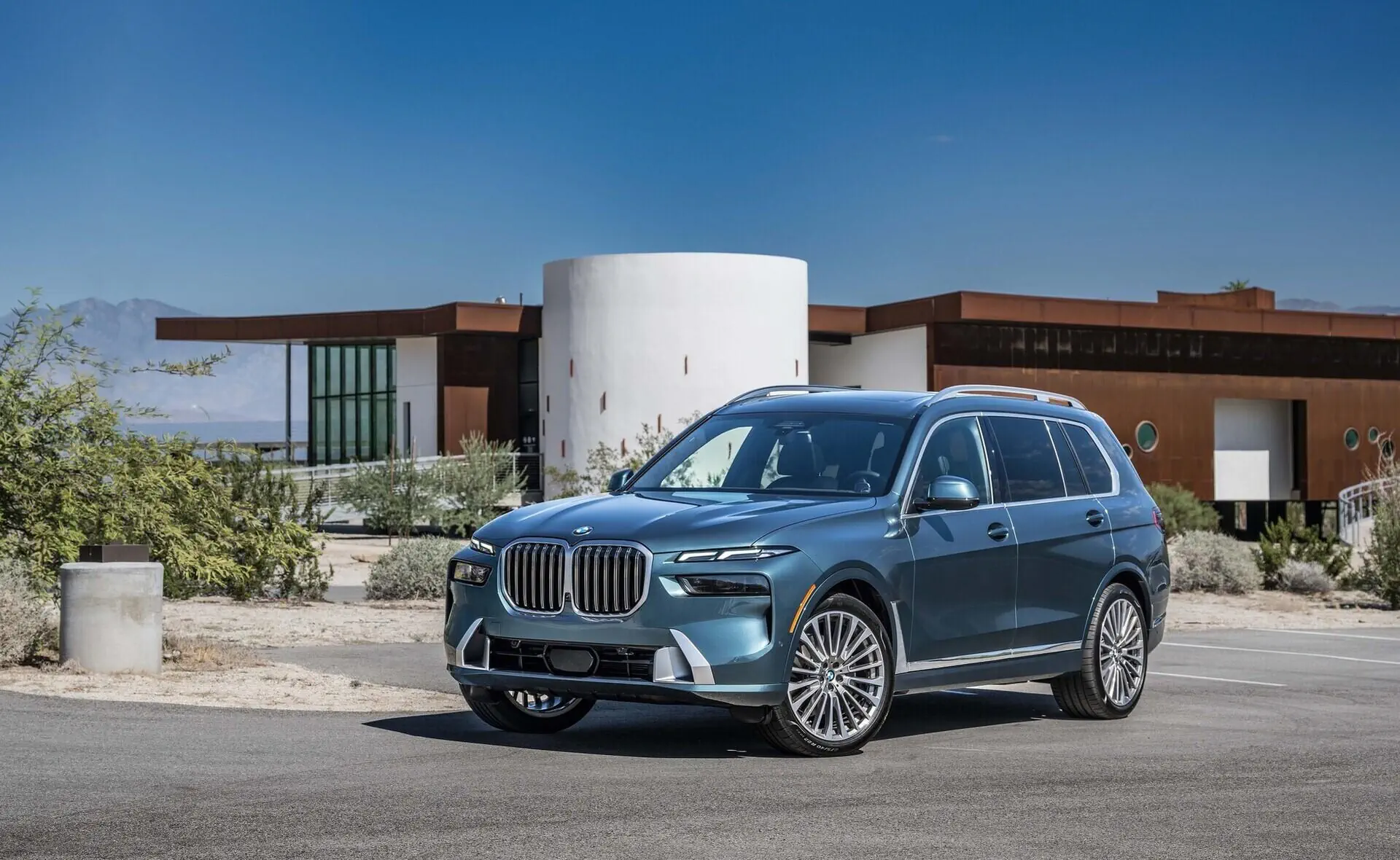 Mừng xuân Giáp Thìn với chương trình ưu đãi hấp dẫn từ BMW