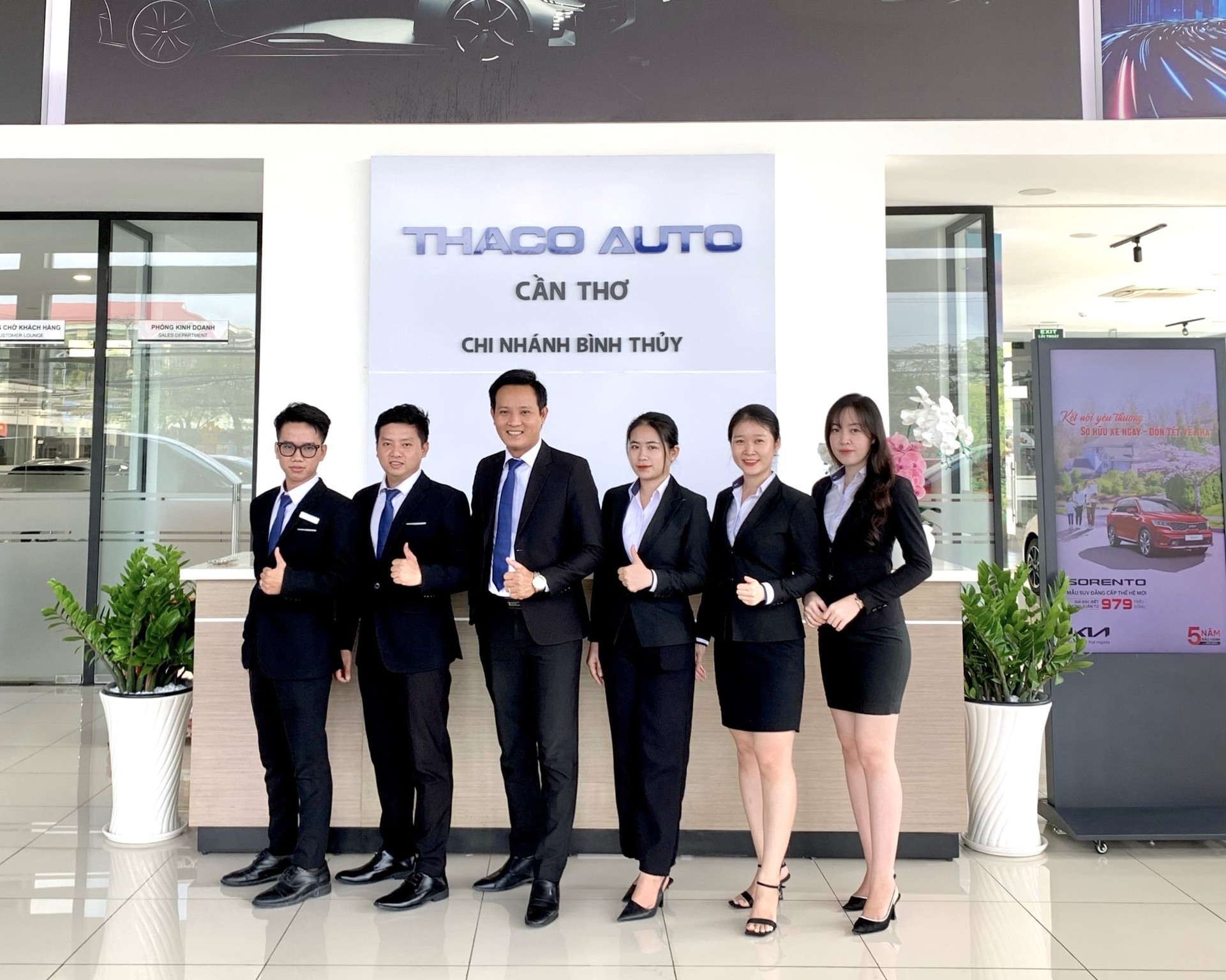 THACO AUTO CẦN THƠ PHẤN KHỞI CHÀO ĐÓN NĂM MỚI