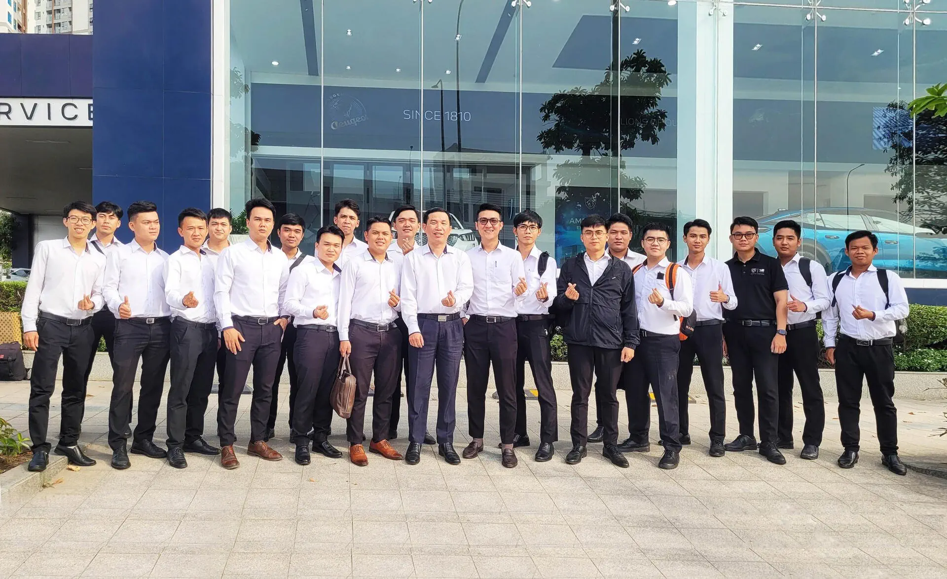 THACO AUTO Cần Thơ nâng cao kỹ năng tư vấn và CSKH cho đội ngũ TVDV Peugeot