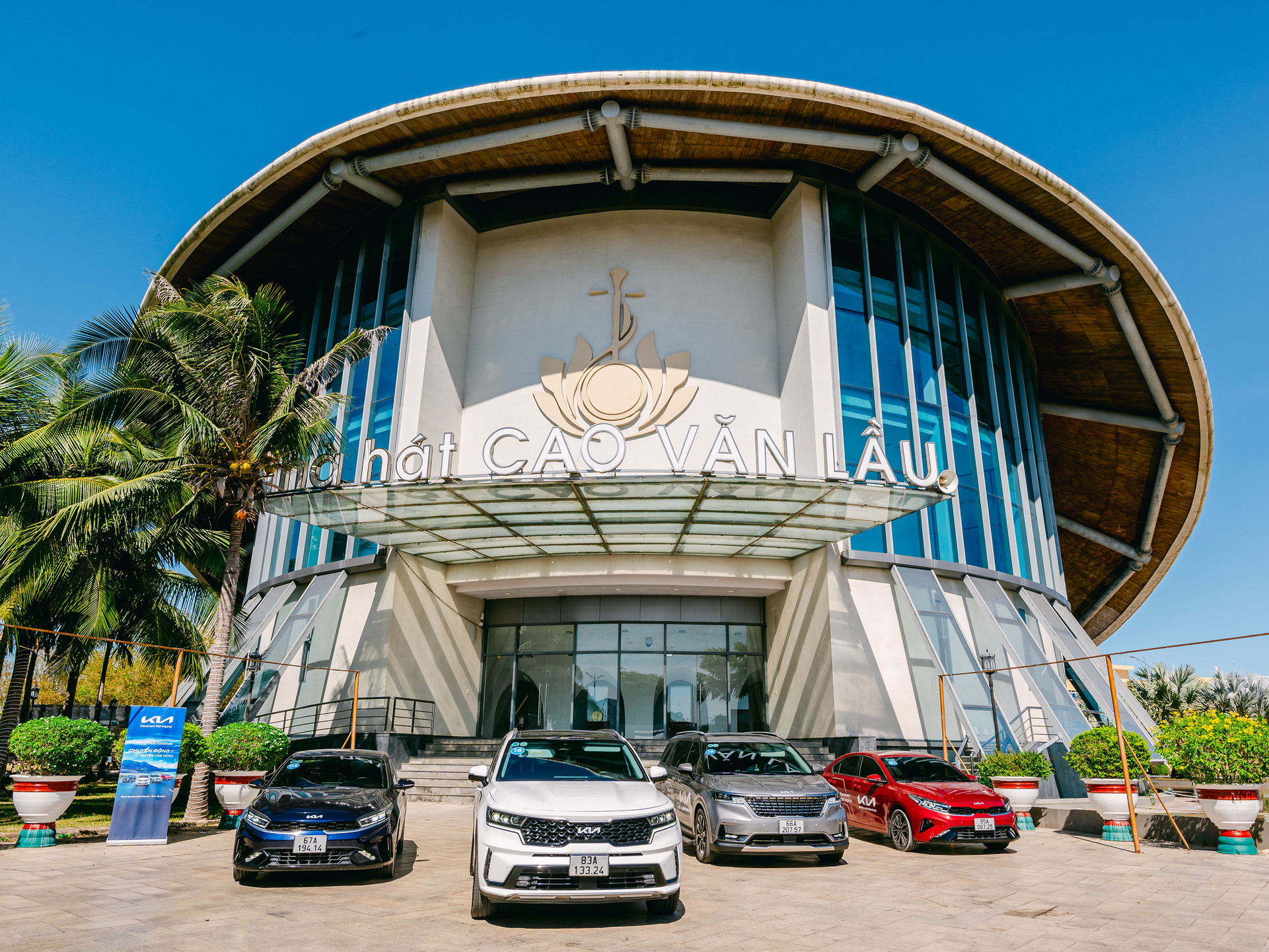 Chinh phục những cung đường đẹp nhất Việt Nam cùng Thaco Auto